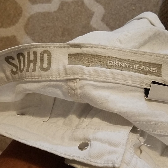 DKNY white cuffed jean shorts - Picture 7 of 9